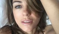 Ona že má po päťdesiatke? Sexy telo slávnej herečky v bikinách a bez retuše