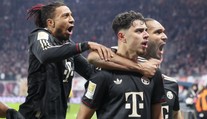 Prehrávali, no potom prišiel druhý polčas. Bayern zdemoloval ďalšieho súpera, zostáva nezdolaný
