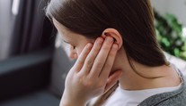 Neustály stres môže oklamať váš mozog: Štúdie odhaľujú vplyv na vnímanie zvukov