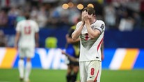Katastrofálne rozhodnutia a nedôvera vo vlastné schopnosti. V Anglicku našli vinníka, experti ho nešetria
