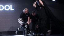 VIDEO: Veľké fiasko Rusov. Slávnostne predstavili humanoidného robota, totálne ich znemožnil