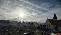 Bardejov plný stánkov a výstav. Začal sa jeden z najväčších a najstarších jarmokov na Slovensku