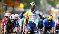 Triumf na Tour de France venoval celej Afrike. Eritrejčan v cieli neveril, čo dokázal
