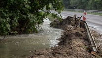 Výstraha pred povodňami aktuálne platí v 12 okresoch, varuje SHMÚ