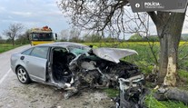 Iba 20-ročný mladík na audi A6 si zabil v aute o rok mladšiu kamarátku. Šoféroval opitý