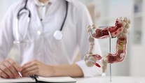 Tichá hrozba pre mladých: Lekár upozorňuje na varovné signály rakoviny