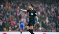 Ako prvá v histórii. Zápas Premier League povedie rozhodkyňa