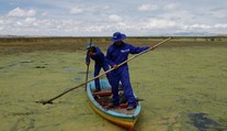 V Peru spustili projekty zamerané na vyčistenie jazera Titicaca