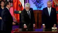 Klaus si ho prisvojil, Pavel ponúkol svoje. Príbeh s protokolárnym perom v Chile má úsmevný koniec