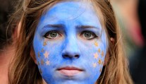 Mayová oznámila termín, kedy sa skončí voľný pohyb osôb z EÚ do Británie​
