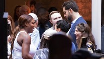 Nelichotivé zábery Sereny Williams. Cez šaty jej presvitala celulitída