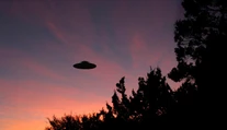FOTO: Vyzerali ako UFO. Na oblohe sa objavili nezvyčajné útvary