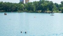 Pre opustený paddleboard zasahovali na Draždiaku záchranári. Kamera odhalila, čo sa stalo