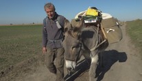 Nemec Michael je na trojročnej ceste po svete, so svojím somárom neobišiel ani Slovensko