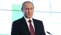 Putin poopravil chlapca, spustil tým medzinárodný škandál