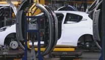 Europarlament definitívne odklepol koniec spaľovacích motorov. Takto hlasovali slovenskí poslanci