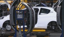 Europarlament definitívne odklepol koniec spaľovacích motorov. Takto hlasovali slovenskí poslanci