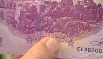 Nulová bankovka s Bratislavským hradom spôsobila ošiaľ, vďaka chybe je ešte cennejšia