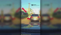 VIDEO: Nezvyčajný kaskadérsky kúsok vodiča v Banskej Bystrici. Spolujazdkyňu nechal na pospas osudu