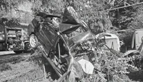 Hrôzostrašný záber z nehody na Orave. Auto po náraze do stromu skončilo úplne zdemolované, vodič (†34) neprežil