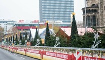Nešťastie na vianočných trhoch v Berlíne: Mladíka vtiahla horská dráha, bol na mieste mŕtvy