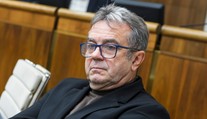 Ďalší incident medzi poslancami. Mal sa odohrať v parlamentnej garáži a jedným z aktérov bol Pročko