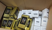 Zdá sa vám váš parfum akýsi slabý? Colníci zadržali v sklade v Bratislave tisícky falzifikátov
