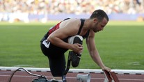Odsúdený bývalý paraatlét Oscar Pistorius môže byť podmienečne prepustený