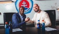 Je to oficiálne! Slovan povedie legenda svetového futbalu