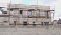 Cirkev stavia načierno: Pustili sa do rekonštrukcie fary, vznikla z toho nová budova
