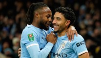 Manchester City vyradil obhajcu trofeje a zahrá si vo finále. „Citizens“ zvládli oba duely