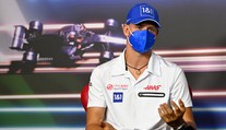 Mick Schumacher bude v F1 rezervným jazdcom tímu Ferrari