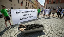 Čechov neobsluhujeme. Spor pre ťažbu v poľskej bani Turów zhoršil vzťahy medzi oboma národmi