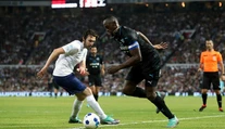 VIDEO: Usain Bolt si splnil veľký sen. Zahral si na Old Trafford a premenil penaltu