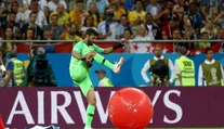 Najvtipnejšie futbalové momenty roka: V hlavných úlohách Neymar, Mourinho a Maradona