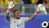Toľko zákrokov ešte v histórii nemal nik, brankár Curacaa žiaril pred kráľom: Mali by mi postaviť sochu