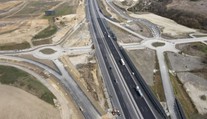Vodiči by sa po novej diaľnici D4 a križovatke Triblavina mali previesť už v najbližších týždňoch
