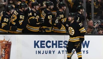 VIDEO: Boston doprial Chárovi pri veľkej udalosti víťazstvo. Pastrňák vyrovnal klubové legendy