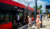 V Bratislave budú ľudia cestovať rýchlejšie. Dopravný podnik sa zameral na výkon električiek