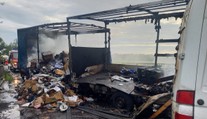 Nehoda kamióna, dodávky a mikrobusu v Kolárove sa zaradila medzi najtragickejšie. Má už piatu obeť