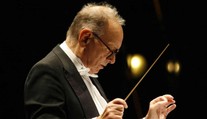 Zomrel legendárny hudobný skladateľ Ennio Morricone