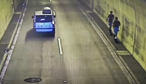 VIDEO: Pomýlili si diaľnicu s cyklotrasou. Mladíci na kolobežkách prešli tunelom na D1