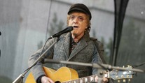 Odišla legenda popu Meky Žbirka: Toto sú jeho najväčšie hity
