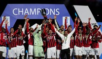 Fantastické milánske derby rozsekol žolík z lavičky v 93. minúte. Superpohár berie po obrate AC