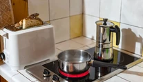 Novinka v Rakúsku. Domácnosti môžu žiadať peniaze na opravu spotrebičov