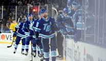 VIDEO: Tampa Bay predviedla skvelý obrat. Na výhre pod holým nebom sa podieľal aj Erik Černák