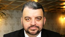 Eduard Chmelár bude mať hnutie Socialisti.sk, podpisy už odovzdal na ministerstve