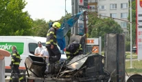 FOTO: Zo stánku s langošmi zostali len trosky. V jednom momente všetci vedeli, že majú utekať