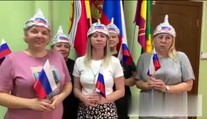 Ruské školy naleteli blogerovi, ktorý sa vydával za ministerstvo. Učiteľky hrdo nosili alobalové čapice