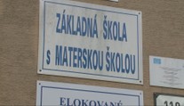 Nečakane ostrý list riaditeľov slovenských škôl poslancom: Poškodzujete dôstojnosť parlamentu a normalizujete agresiu